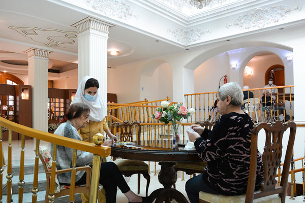 وظایف کادر درمان در خانه سالمندان