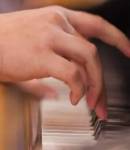 چرا پیانو بهترین گزینه برای آغاز یادگیری موسیقی است؟