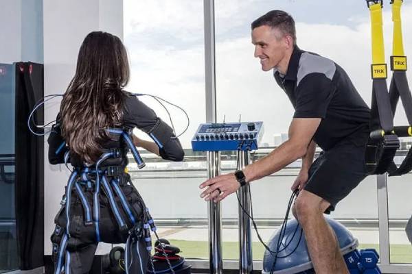 چرا EMS در تناسب اندام مدرن محبوب شده است؟