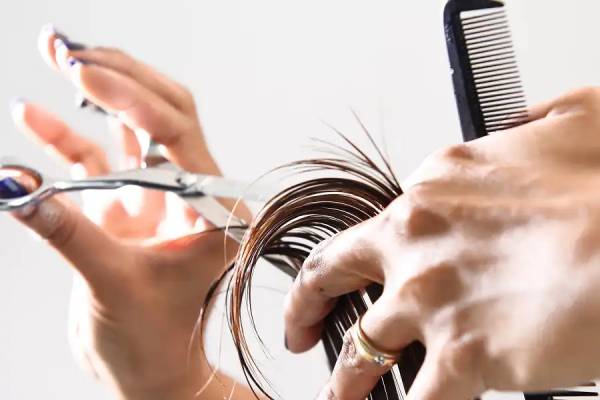 دوره های آموزشی سالن زهرا حیدری مناسب چه افرادی است؟