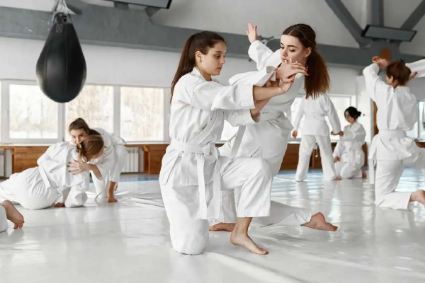 ورزش های رزمی مناسب برای بانوان