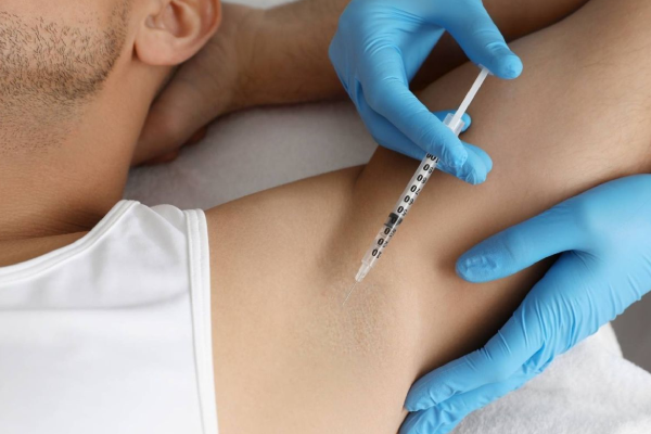 نحوه عملکرد بوتاکس زیر بغل به چه شکل است؟