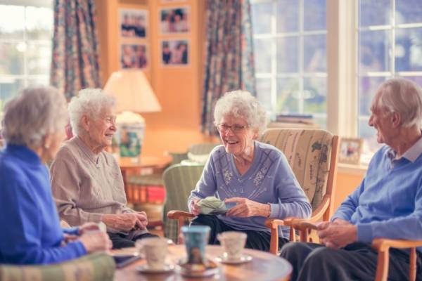 چطور بزرگمهر محیطی شبیه خانه برای سالمندان ایجاد می‌کند؟