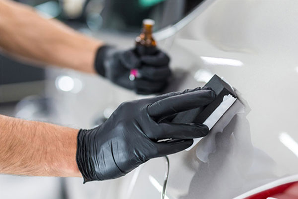 تفاوت پولیش خودروهای سفید و مشکی رنگ