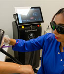لیزر موهای زائد بدن با دستگاه سوپرانو تیتانیوم 2023 در کلینیک دکتر آزاده فضلی