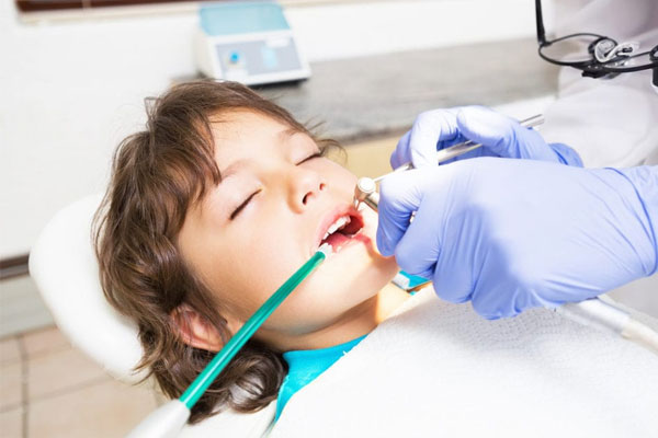 عوامل موثر در انتخاب روش بیهوشی کودکان برای دندانپزشکی