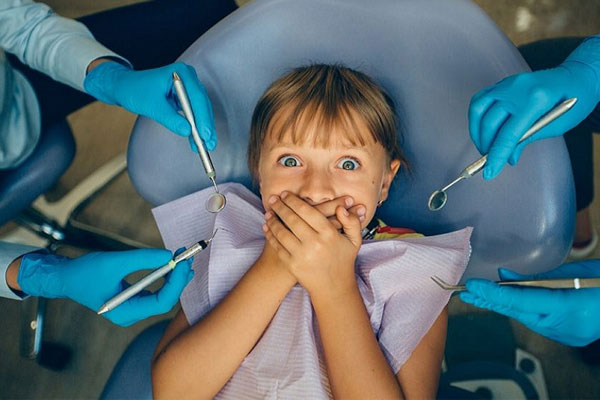 انواع بیهوشی کودکان برای دندانپزشکی