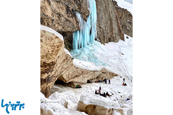 آبشار یخی خور