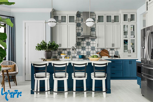 کابینت آبی سفید آشپزخانه