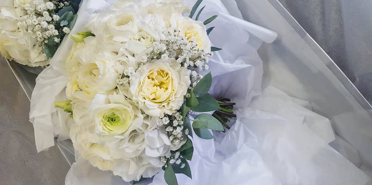 مدل های دسته گل عروس با گل های سفید