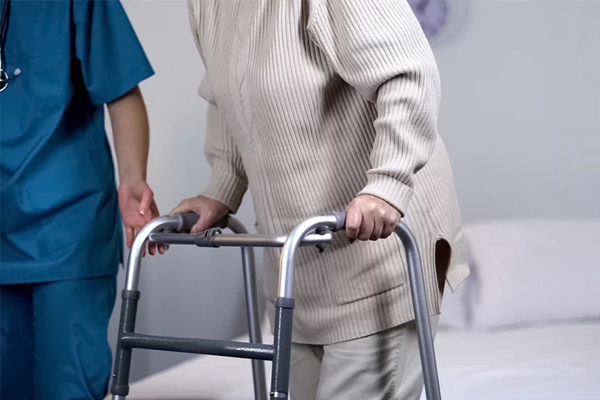 مشکلات مفصل لگن در سالمندان