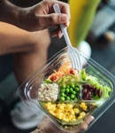 تغذیه قبل و بعد از ورزش، چه بخوریم تا نتیجه بهتری بگیریم؟