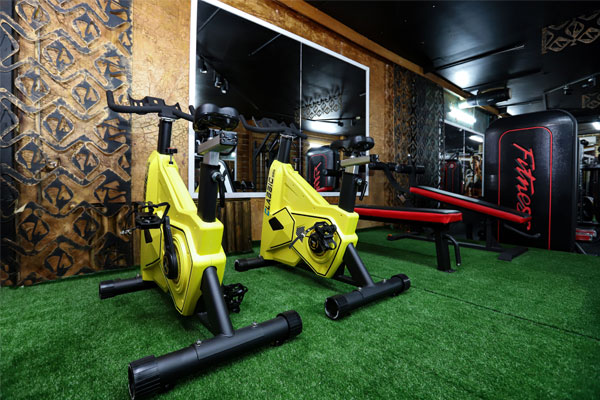 اسپینینگ در باشگاه ورزشی دختران آتش