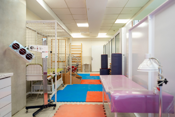 الزامات خدماتی در خانه‌های سالمندان