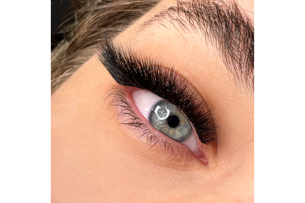 مزایای انجام اکستنشن مژه