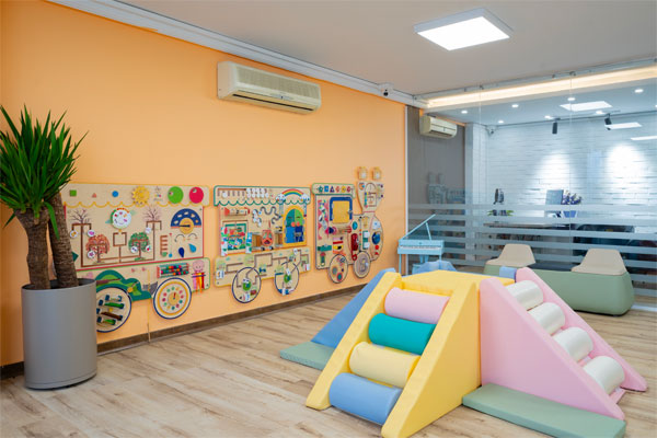 یادگیری غیرمستقیم از طریق بازی