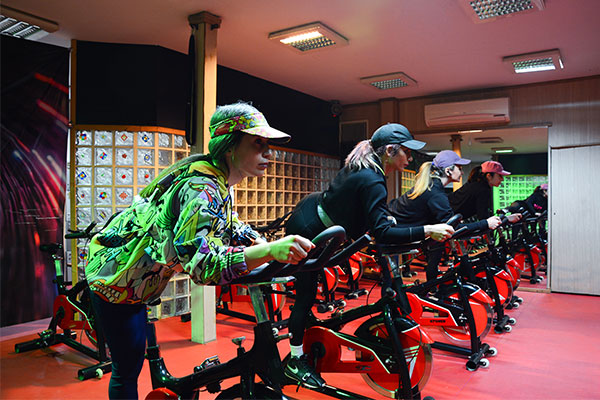 نمونه‌ای از یک مجموعه ورزشی با امکانات کامل برای رسیدن سریع به نتیجه