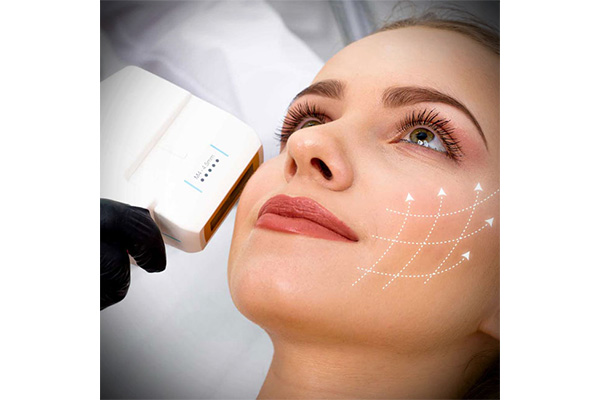 تصویر هایفو تراپی -  مرکز زیبایی نگین شرق