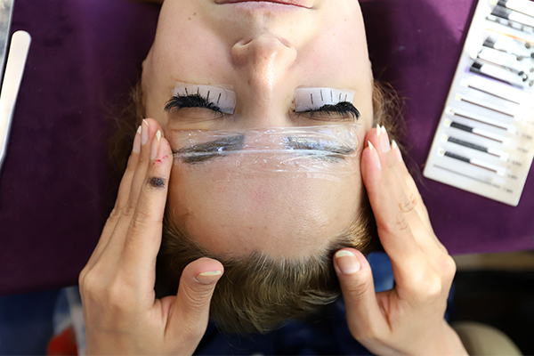 تصویر خدمات مژه - سالن زیبایی لونا