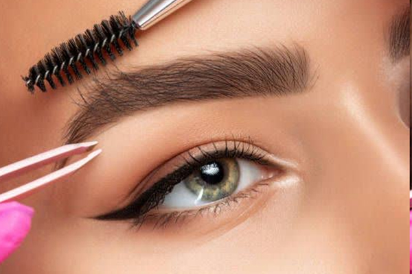 تصویر خدمات اصلاح و ابرو - سالن زیبایی رویا زارع