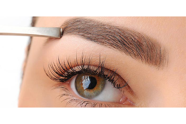 تصویر کاشت ابرو - کلینیک زیبایی پارسیان (پارسیان بیوتی)
